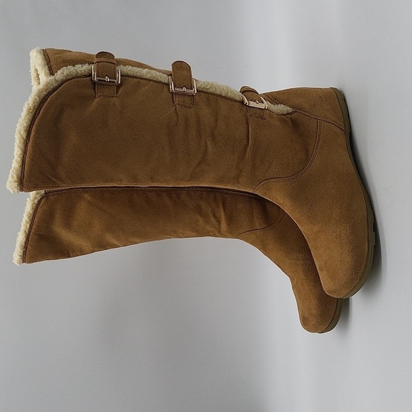 840- Wanted Women's Boots Size 7 - Picture 2 of 9